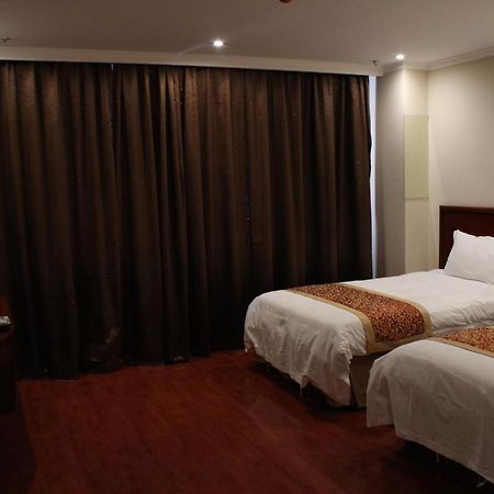 Greentree Inn Wuxi Huishan District Yangshan Town Jiayang Life Plaza Business Hotel Цзясін Екстер'єр фото